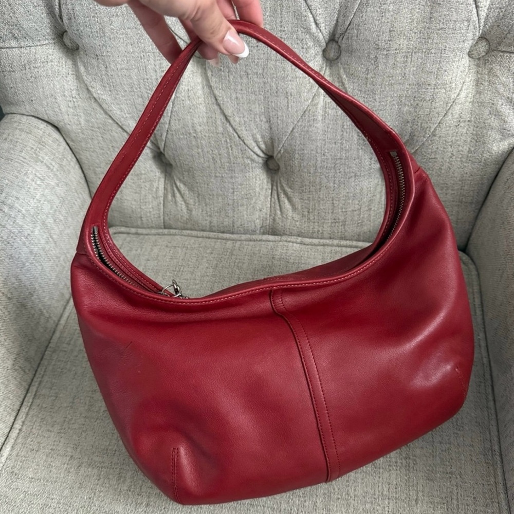 Vintage Coach Ergo Hobo Leather Shoulder Bag – Style No. A3K-9221
